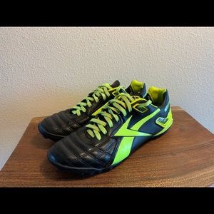 Concord indoor soccer shoes